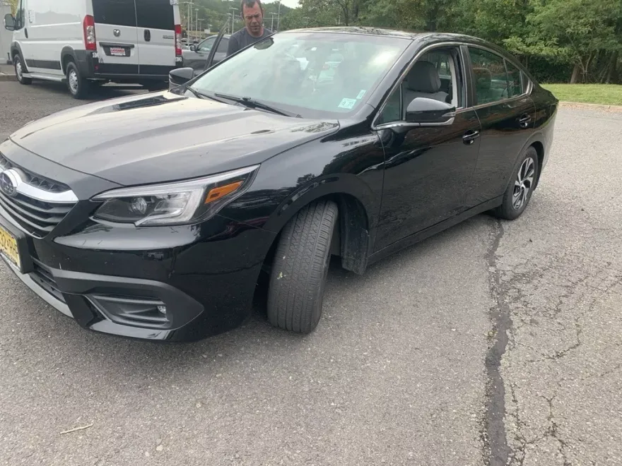 2022 Subaru Legacy Premium photo 1