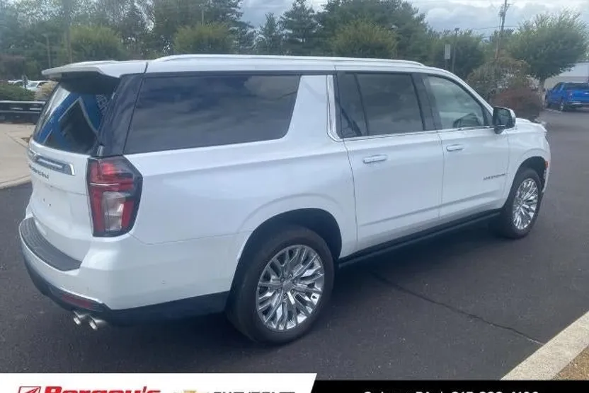 2024 Chevrolet Suburban High Country photo 1