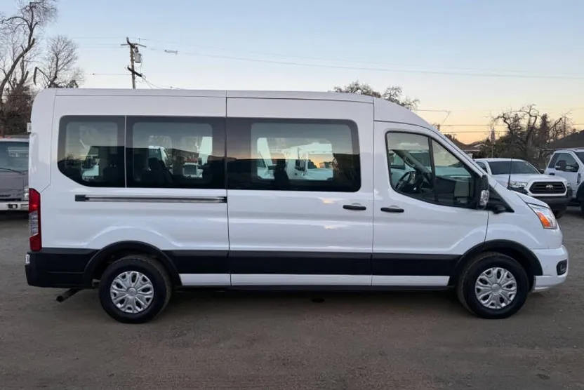2022 Ford Transit XLT photo 1