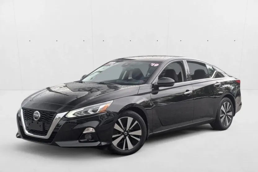 2019 Nissan Altima 2.5 SV photo 1