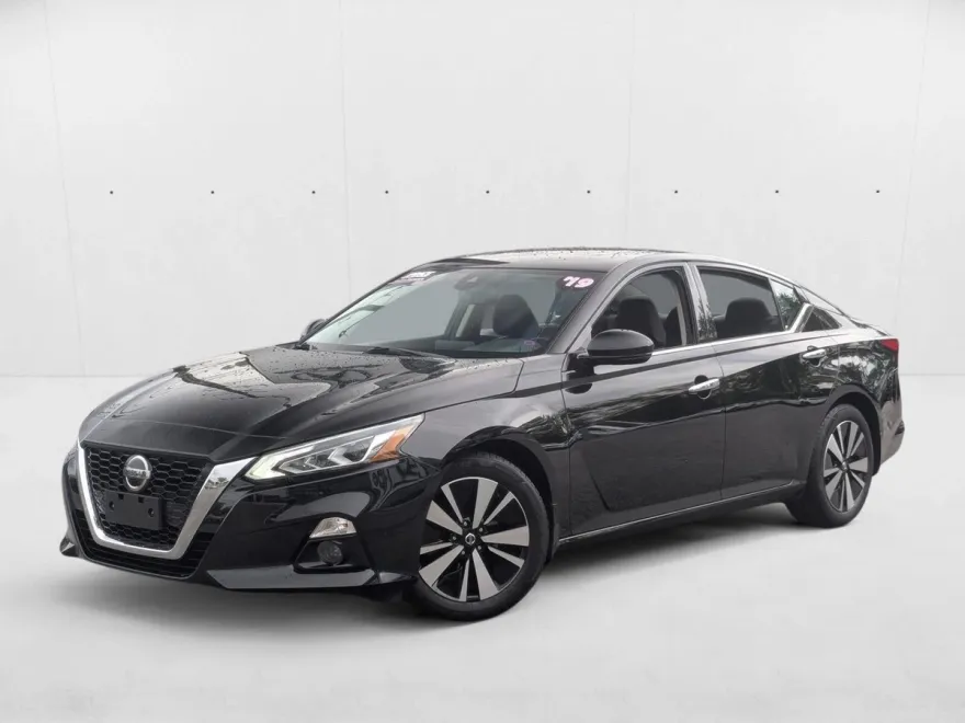 2019 Nissan Altima 2.5 SV photo 1