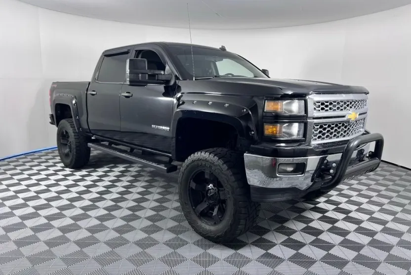 2014 Chevrolet Silverado 1500 LT photo 1