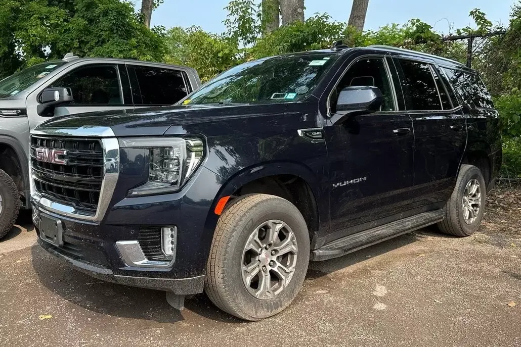 2022 Gmc Yukon SLE photo 1