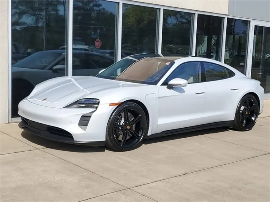 2024 Porsche Taycan GTS photo 1