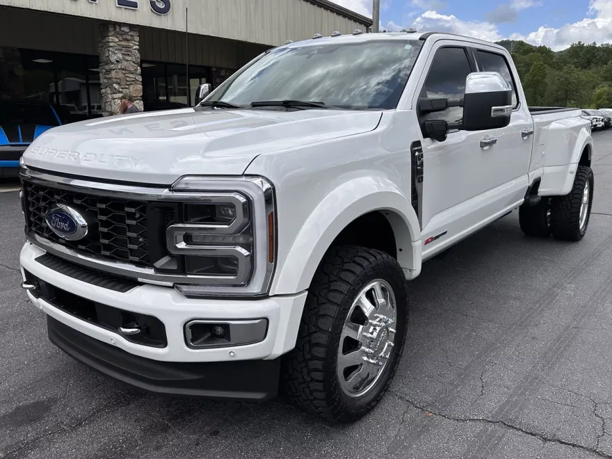 2024 Ford F-450 Limited photo 1