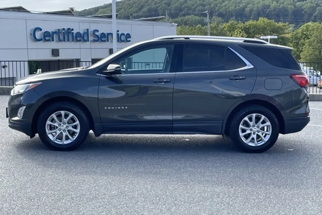 2018 Chevrolet Equinox LT photo 1