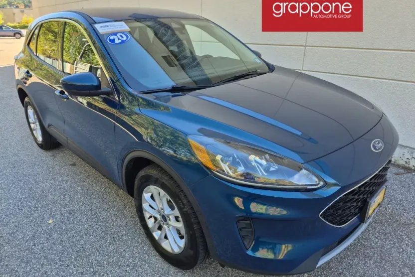 2020 Ford Escape SE photo 1
