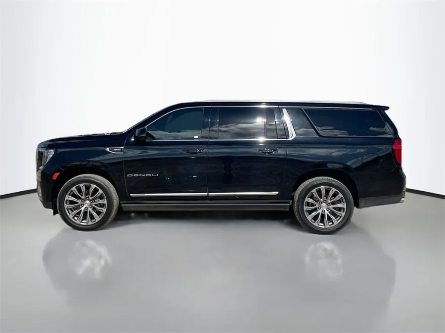 2021 Gmc Yukon XL Denali photo 1