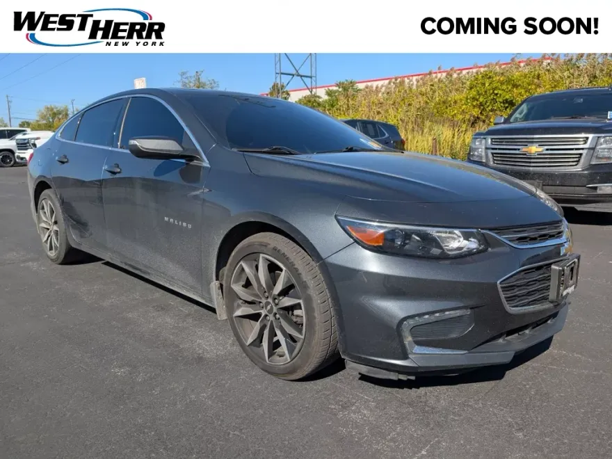 2017 Chevrolet Malibu 1LT photo 1