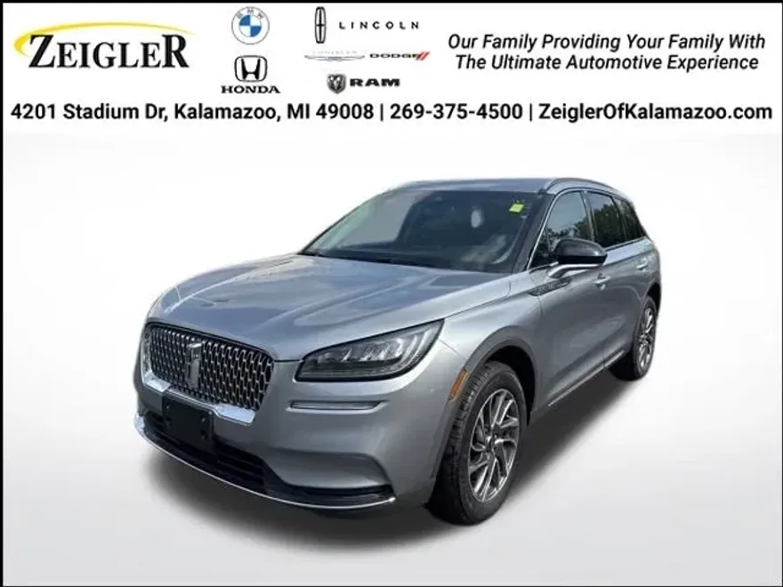 2022 Lincoln Corsair Standard photo 1