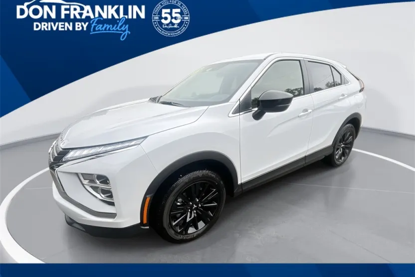 2026 Mitsubishi Eclipse Cross LE photo 1