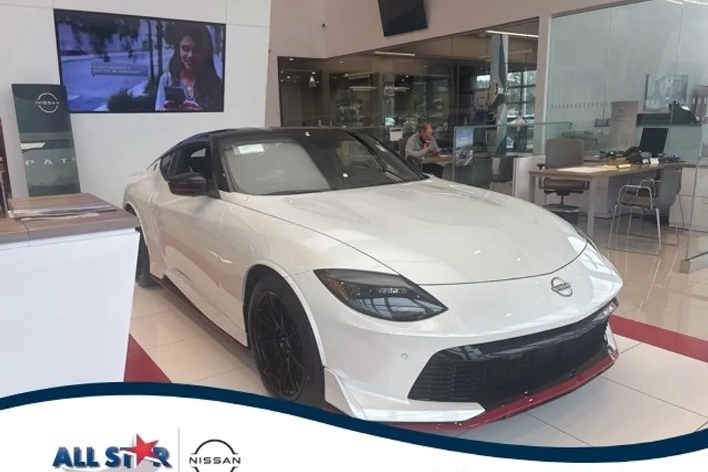 2024 Nissan Z Nismo photo 1