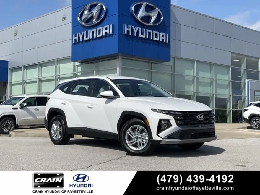 2025 Hyundai Tucson SE photo 1
