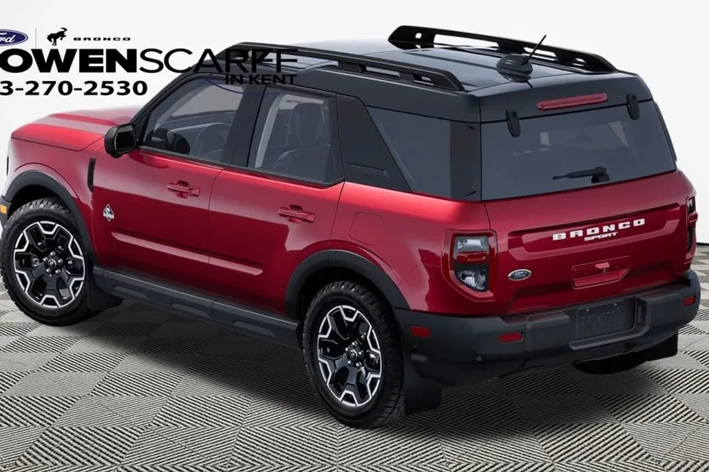 2025 Ford Bronco Sport Outer Banks photo 1