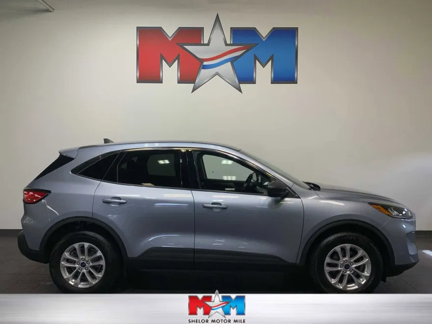 2022 Ford Escape SE photo 1