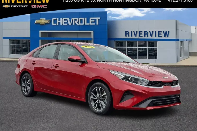 2022 Kia Forte LXS photo 1