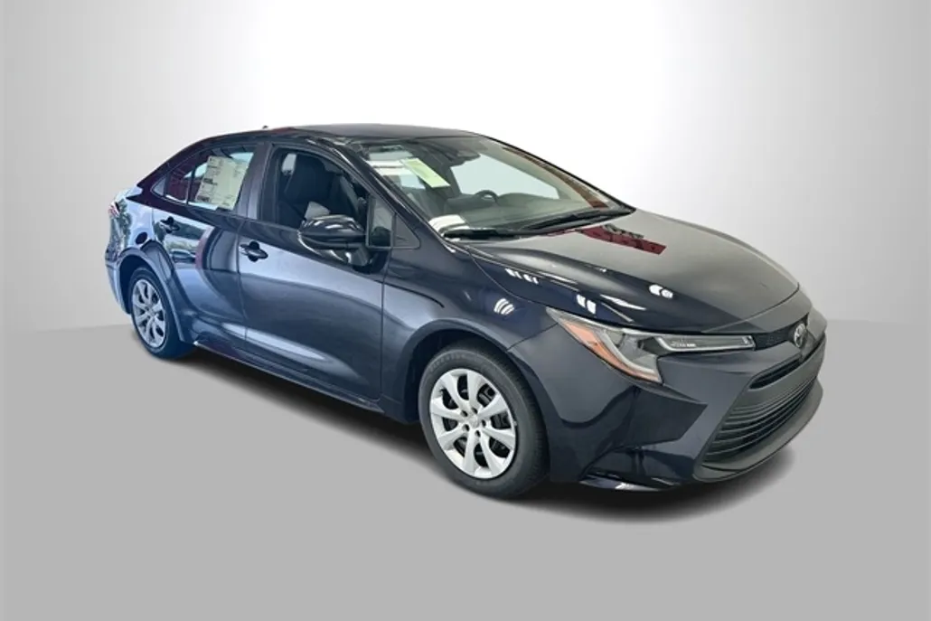 2023 Toyota Corolla LE photo 1
