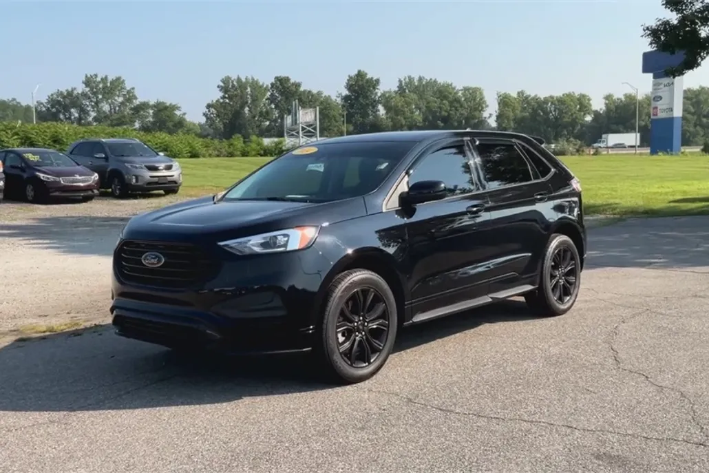 2024 Ford Edge SE photo 1