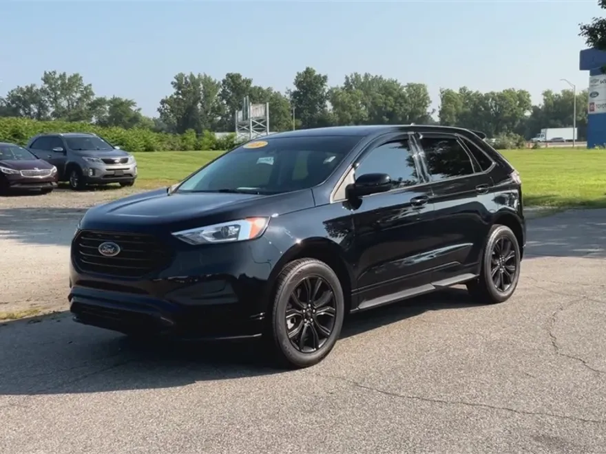2024 Ford Edge SE photo 1