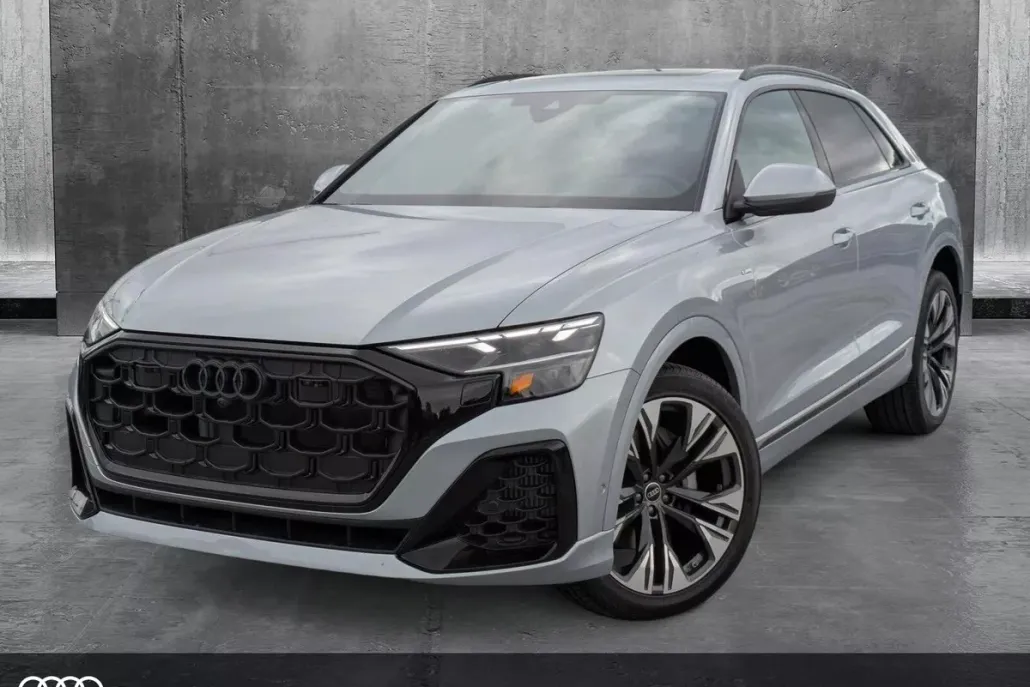 2025 Audi Q8 55 Premium Plus photo 1