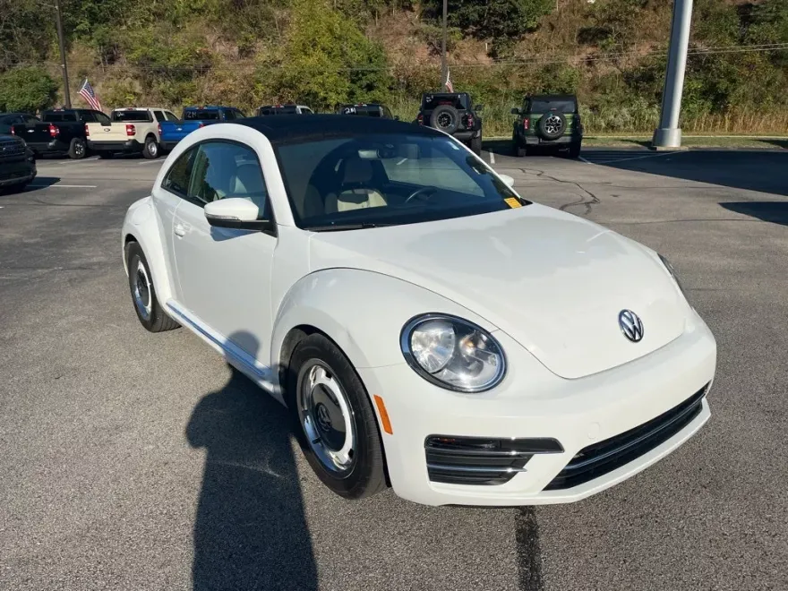 2018 Volkswagen Beetle Coast photo 1