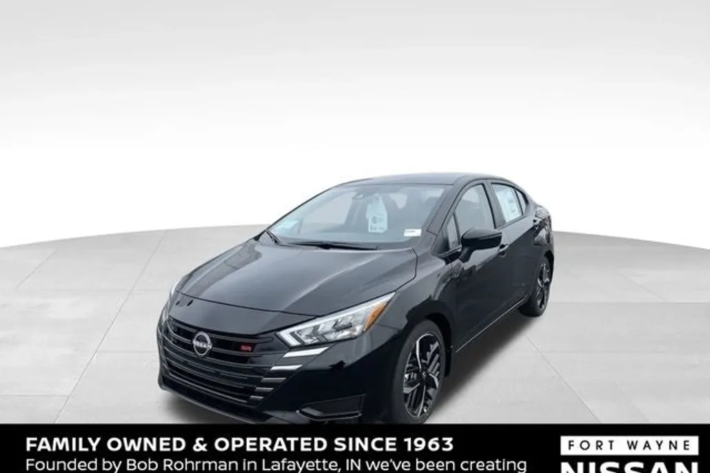 2025 Nissan Versa 1.6 SR photo 1