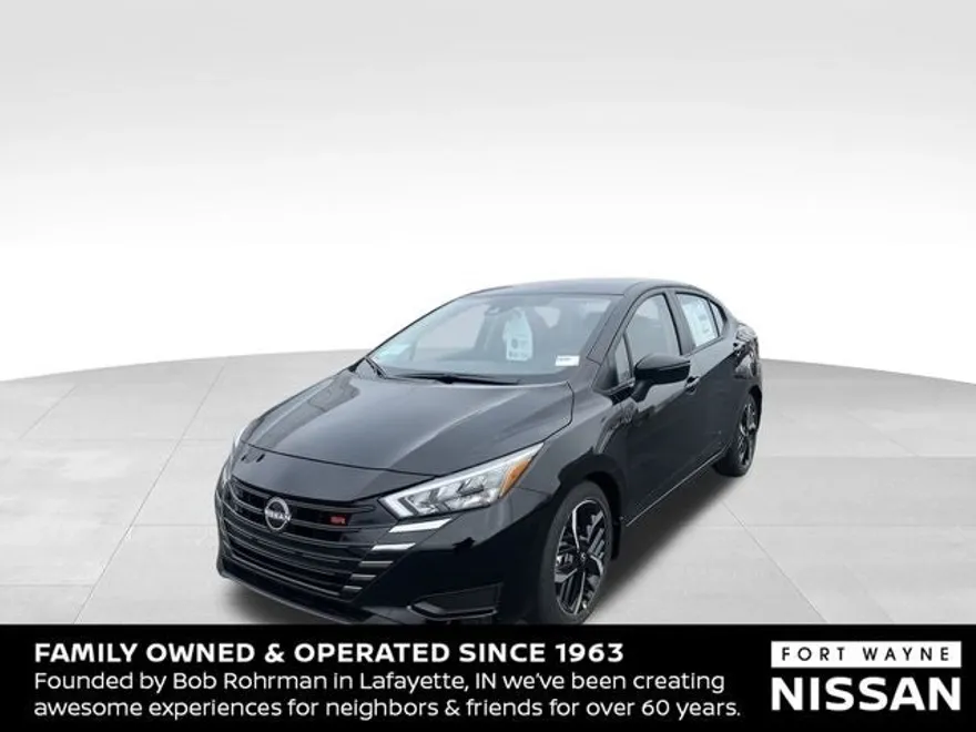 2025 Nissan Versa 1.6 SR photo 1