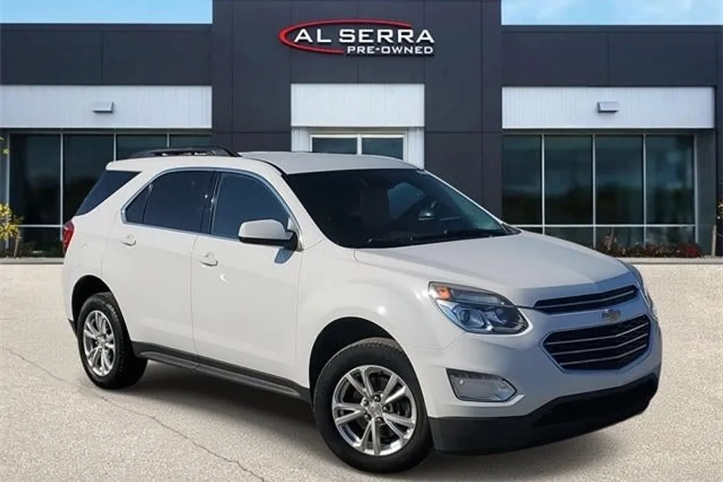 2017 Chevrolet Equinox LT photo 1
