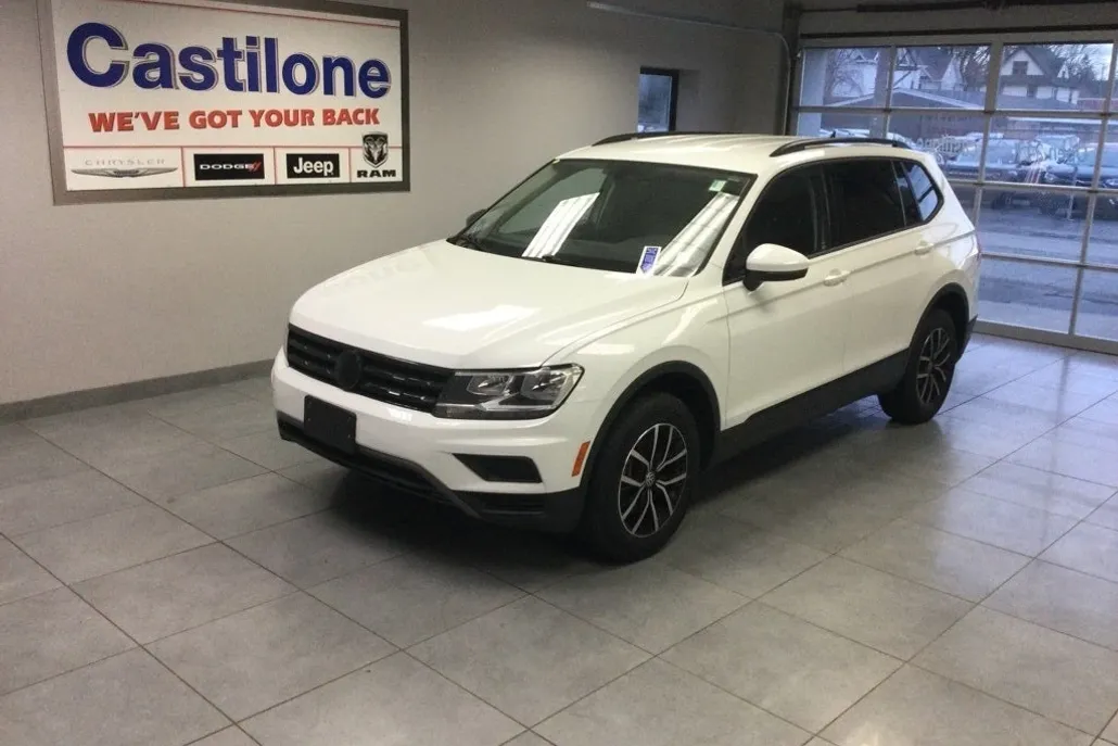 2021 Volkswagen Tiguan SE photo 1