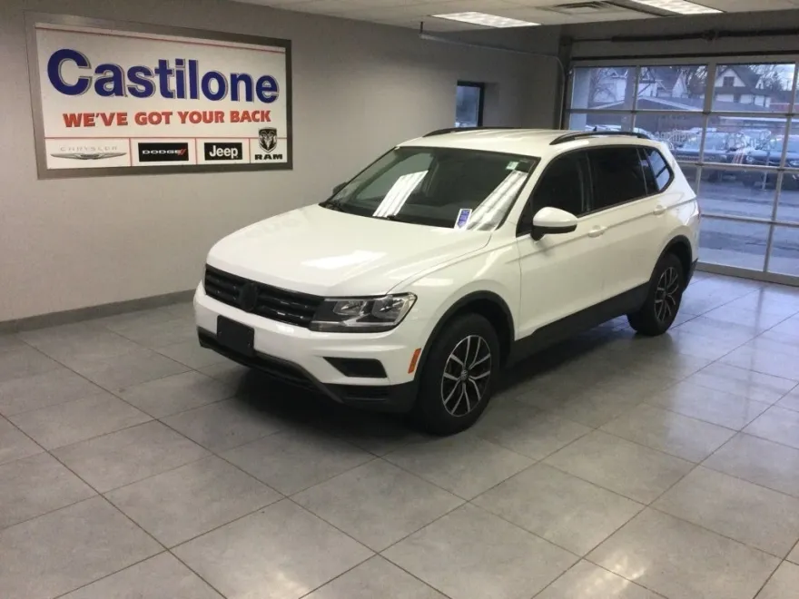 2021 Volkswagen Tiguan SE photo 1