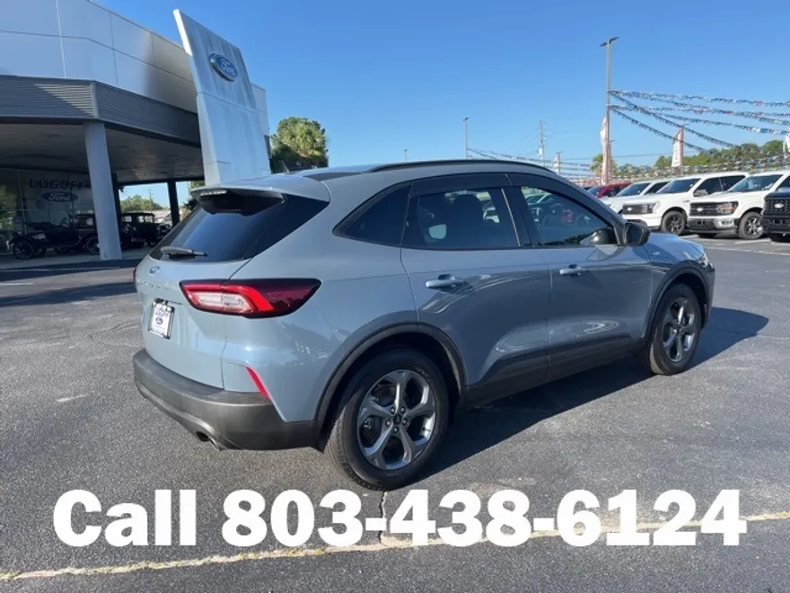 2025 Ford Escape ST-Line photo 1