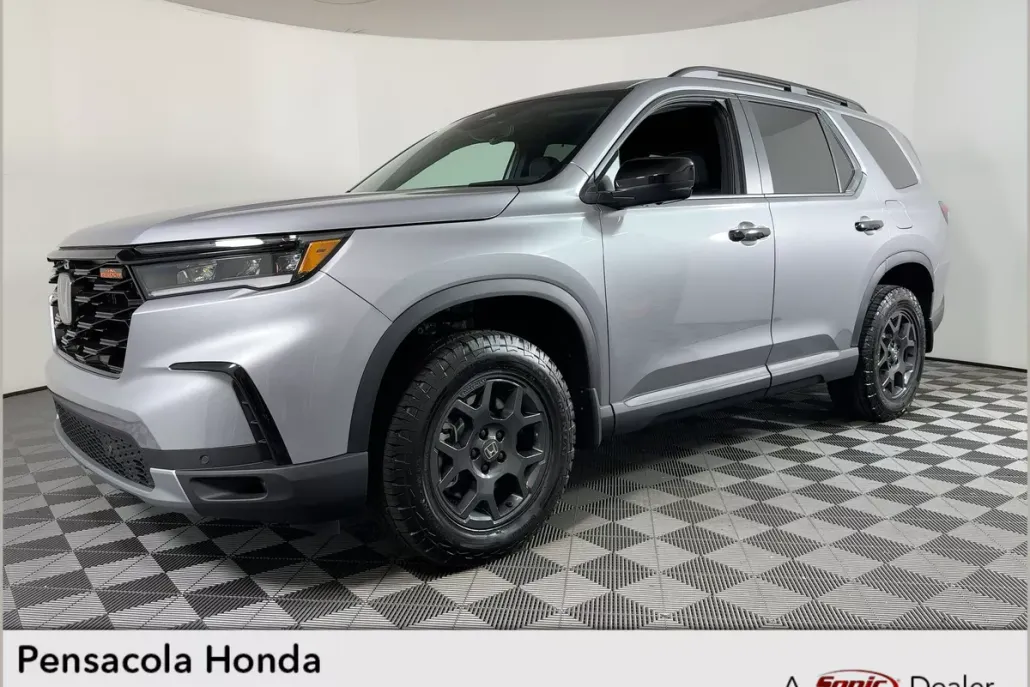 2025 Honda Pilot TrailSport photo 1