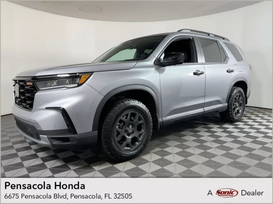 2025 Honda Pilot TrailSport photo 1