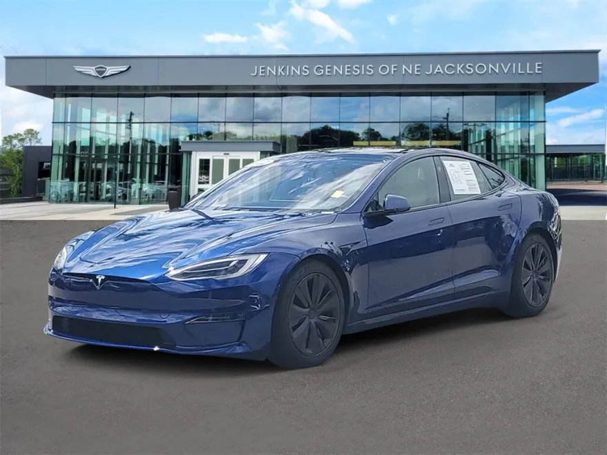 2022 Tesla Model S photo 1