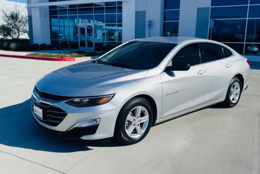2022 Chevrolet Malibu LS photo 1