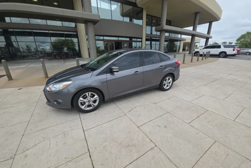 2013 Ford Focus SE photo 1