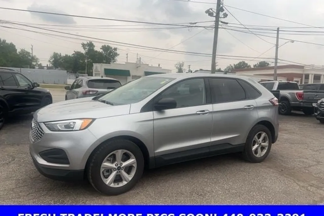 2024 Ford Edge SE photo 1