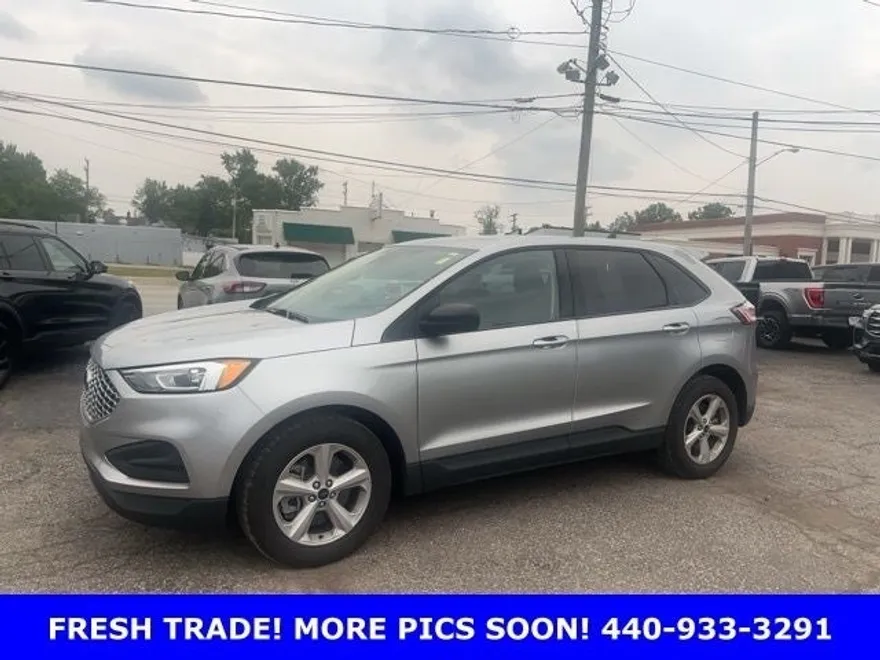 2024 Ford Edge SE photo 1