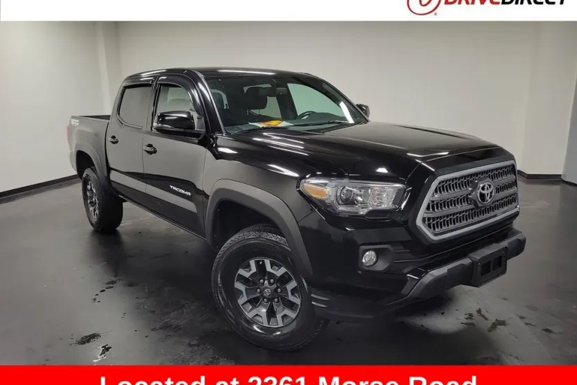 2016 Toyota Tacoma TRD Off-Road V6 photo 1