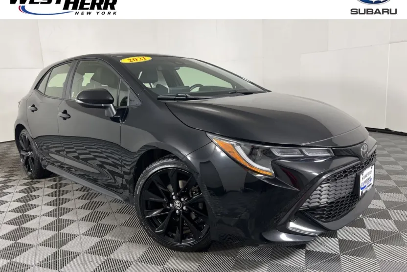 2021 Toyota Corolla SE photo 1