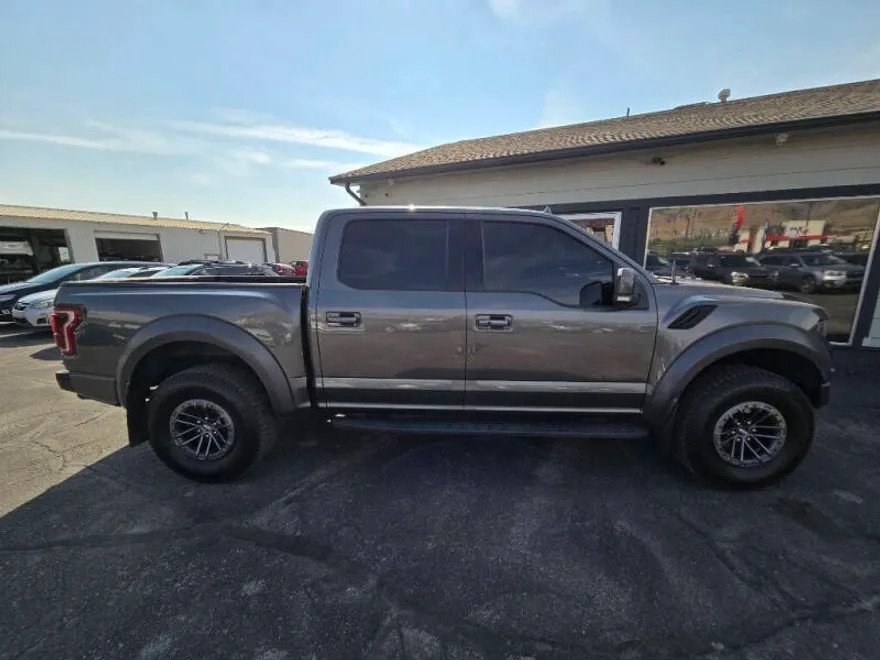 2019 Ford F-150 Raptor photo 1