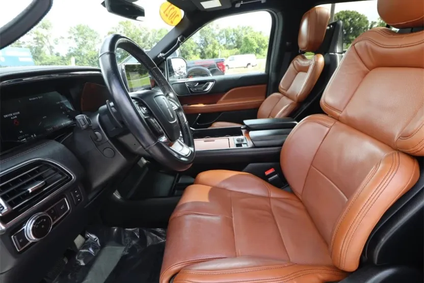 2021 Lincoln Navigator L Reserve photo 1