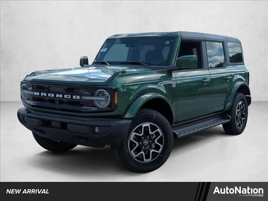 2025 Ford Bronco Outer Banks photo 1