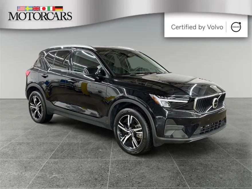 2023 Volvo XC40 Core photo 1