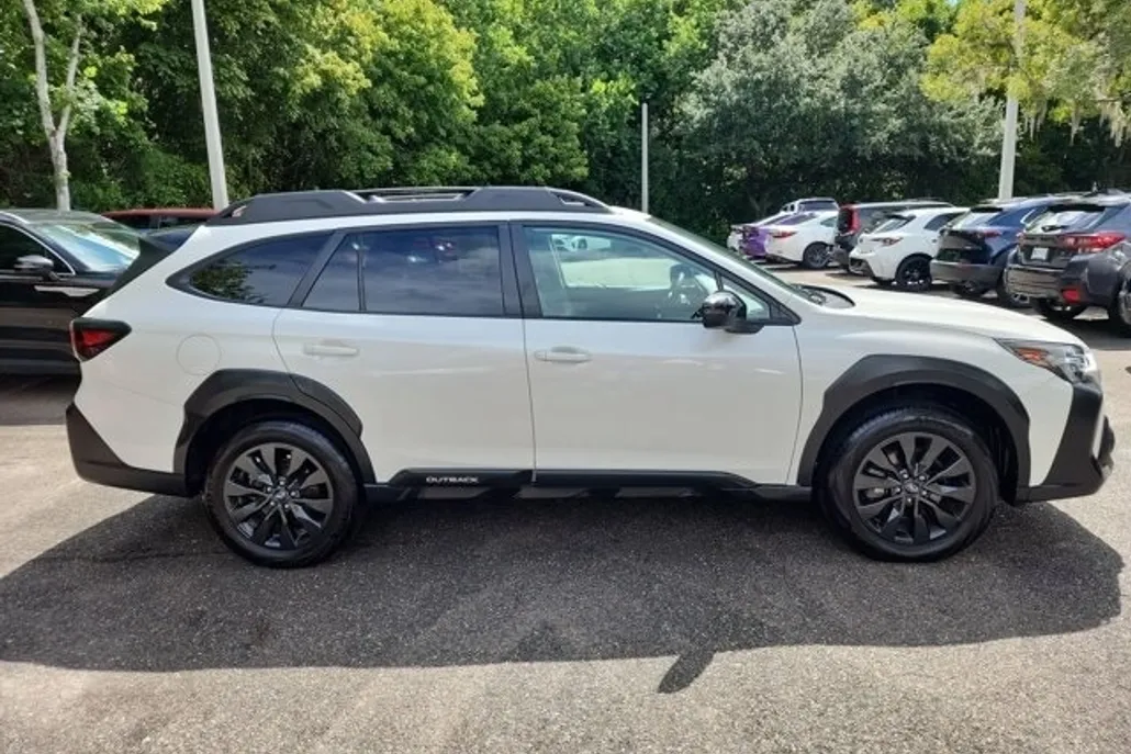 2024 Subaru Outback Onyx Edition photo 1