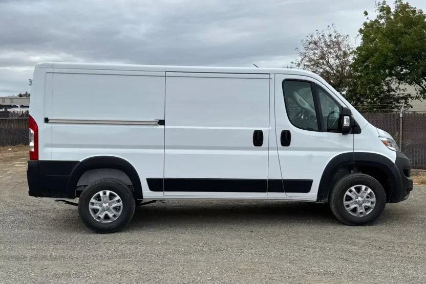2025 Ram ProMaster 1500 SLT Cargo Van photo 1