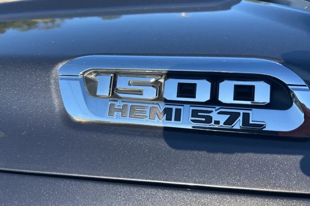 2020 Ram 1500 Limited photo 1