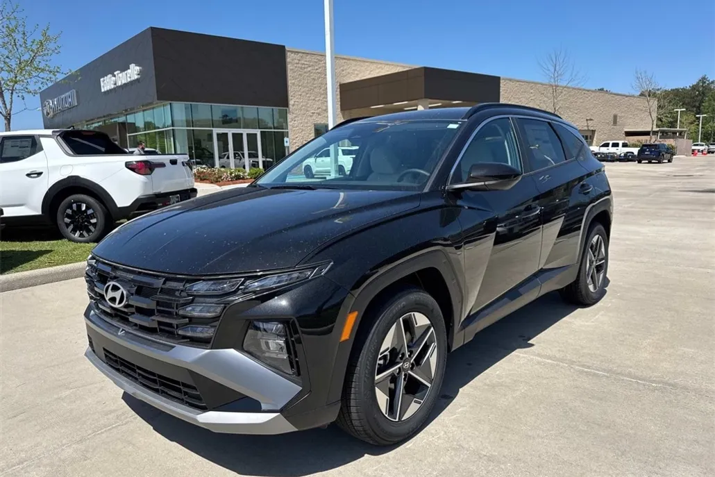 2025 Hyundai Tucson SEL photo 1