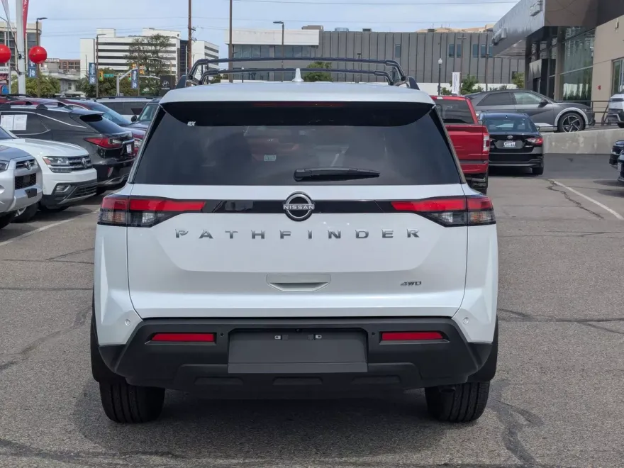 2025 Nissan Pathfinder SV photo 1