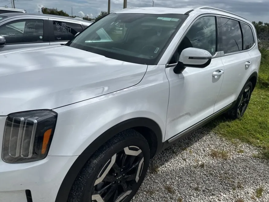 2025 Kia Telluride S photo 1